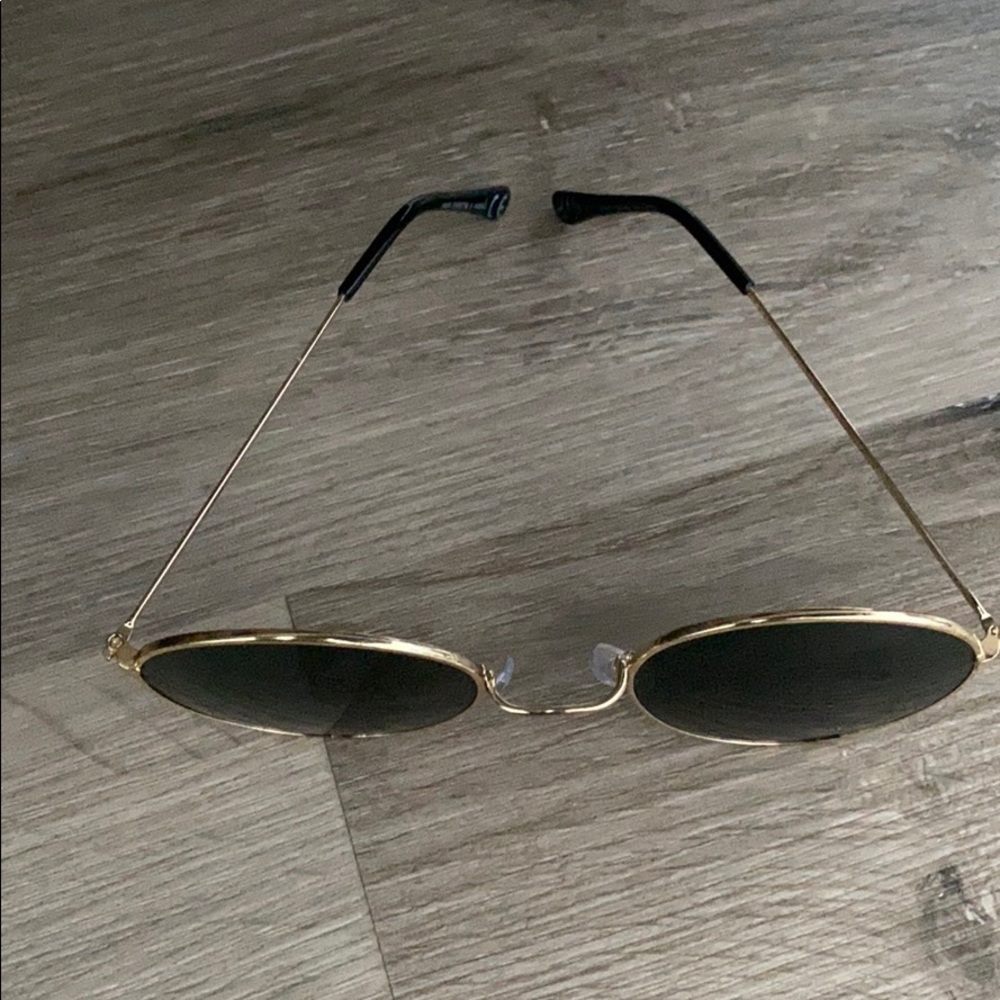 Sunglasses - Picture 3 of 3